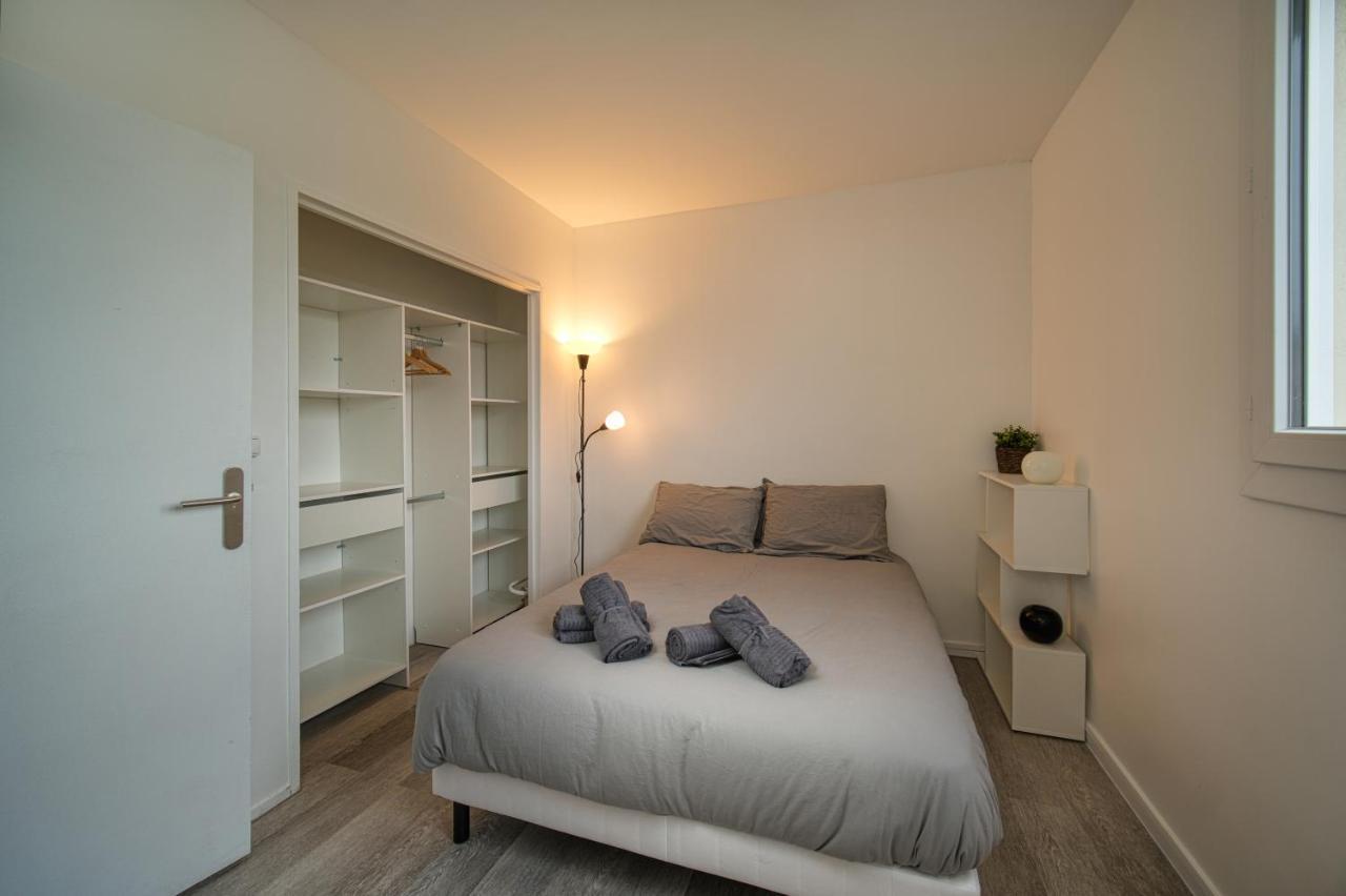 Appartement Tout Equipe Parking Balcon 2 Chambres Marseille Exteriör bild